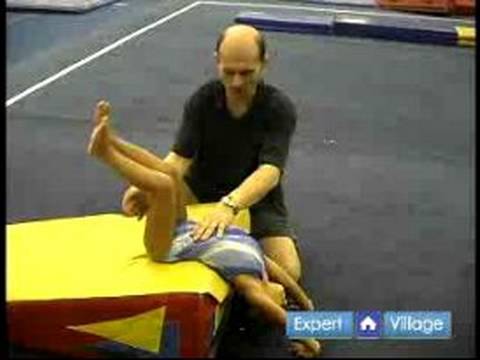 Nasıl Okul Öncesi Jimnastik Öğretmek: Geriye Doğru Okul Öncesi Jimnastik İçin Rulo