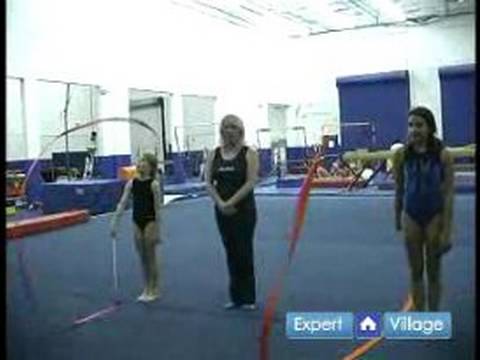 Jimnastik Hareketleri Ve Rutinleri Yeni Başlayanlar İçin: El-Göz Koordinasyonu Geliştirmek İçin Şeritler Kullanarak