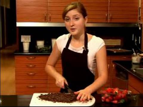 Nasıl Pişmiş Somon Ve Tatlı Yapmak: Çikolata Çikolata Yapmak İçin Kesmek Nasıl Çilek Kaplı