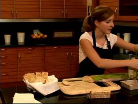 Nasıl Pişmiş Somon Ve Tatlı Yapmak: Nasıl Bir Ekmek Sepeti Yapmak