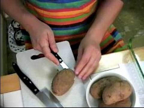 İki Kez Pişmiş Patates Tarifi: Patates İki Kez Fırında Patates Tarifi İçin Dışarı İçi Boş