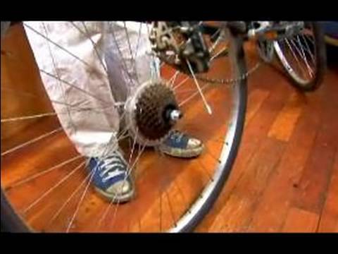 Nasıl Bir Bisiklet Lastiği Tamir İçin: Nasıl Bir Arka Bisiklet Lastik Kaldırmak İçin