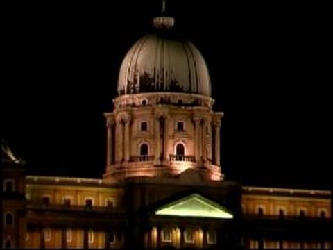 Budapeşte, Macaristan'da Yapmam Gerekenler: Gece Hayatı: Budapeşte'kraliyet Sarayı Ziyaret