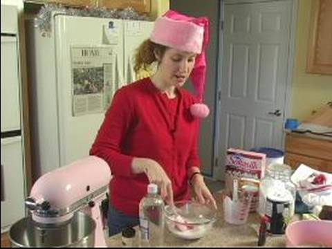 Kırmızı Kadife Kek Tarifi: Islak Malzemeler Kırmızı Kadife Kek İçin Karıştırma.