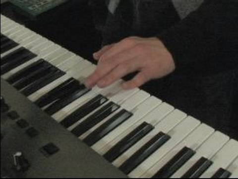 Bir Çok Bileşenli Synthesizer Set-Up Kullanmayı: Nasıl Aynı Anda 2 Klavye Oynanır