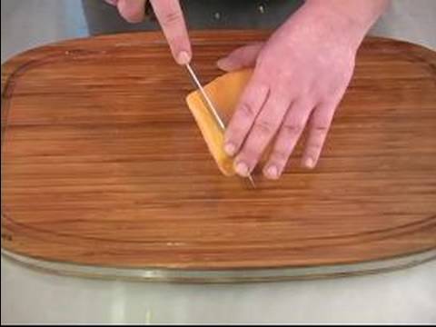Bir Peynirli Fasulye Sosu Şeker Hastası İçin Pişirme: Nasıl Peynir İçin Bir Diyabetik Fasulye Sosu Küp