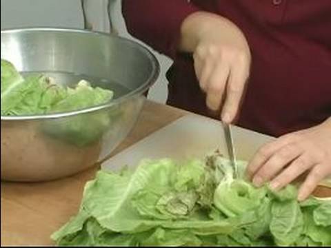 Yunan Salatası Tarifi: Yıkama Yeşillik Yunan Salatası İçin