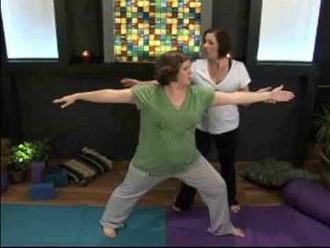 Doğum Öncesi Yoga Poses: Güneş Savaşçı Poz İçin Doğum Öncesi Yoga