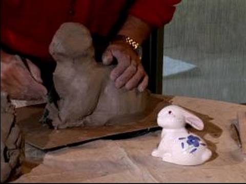 Tavşan Heykel: Bir Tavşan Heykel Dibinde Kırpma