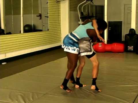 Muay Tay Kucaklamak Teknikleri : Kucaklamak Takedown Muay Thai 