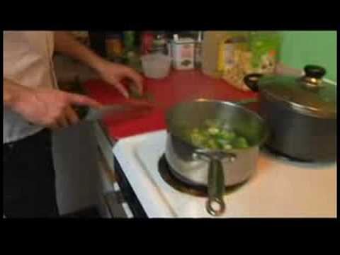 Kung Pao Tavuğu Yeşil Soğan-Zencefil Fried Rice İle: Kung Pao Tavuğu: Tavuk Ekleyin