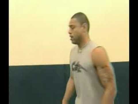 Basketbol Matkaplar & Çeviklik Egzersiz Programı : Basketbol Matkaplar & Çeviklik Egzersiz Programı: İleri Shuffle