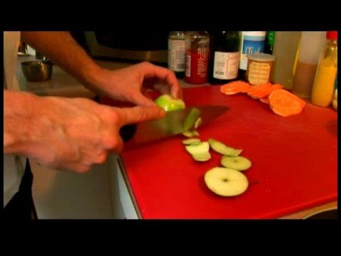 Curried Soğan Ve Apple Domuz Pirzolası: Soğan Ve Apple Domuz: Çekirdek Ve Kesilmiş Elma