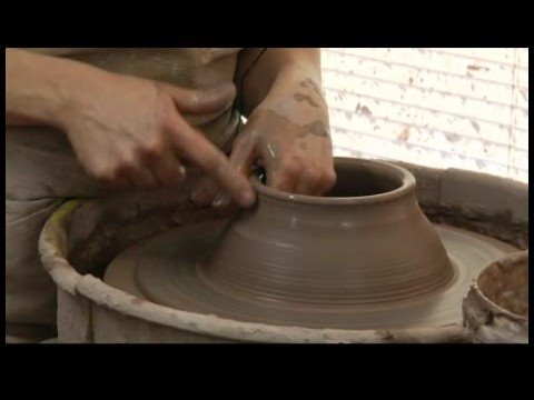 Nasıl Bir Seramik Çay Seti Yapmak İçin : Su Isıtıcısı Tarzı Çanak Çömlek: Duvarları Oluşturan 