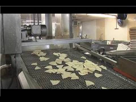 Tortilla Chip Fabrikası : Fabrikada Tortilla Cips Kesme 