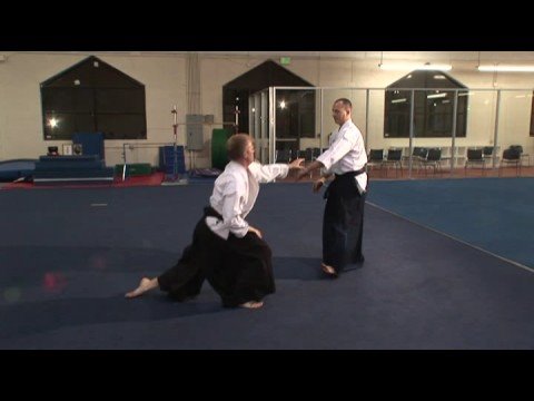 Kapmak Ve Havai Saldırılar İçin Aikido Teknikleri Aikido Tekniği: Kosa-Dori Koshinage