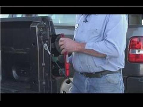 Araba Tamir Ve Bakım: Nasıl Bir Yanan Sinyal Ampul Düzeltmek İçin