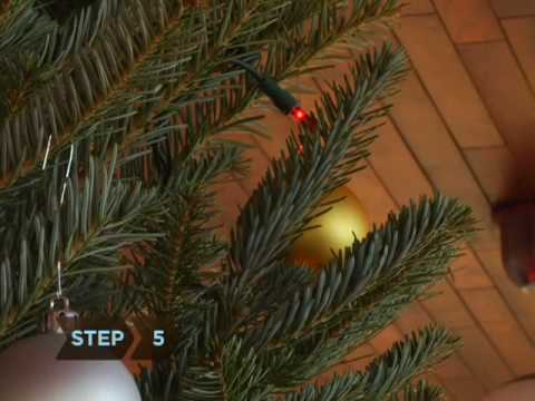 Bir Noel Ağacı Süsler Asmak İçin Nasıl