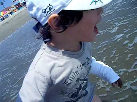 Dalgalar Plajı'nda İlk Kez Çocuk Oynar