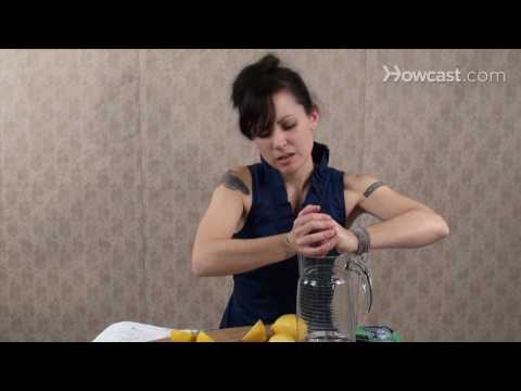 Hızlı İpuçları: Nasıl Daha Fazla Meyve Suyu, Limon