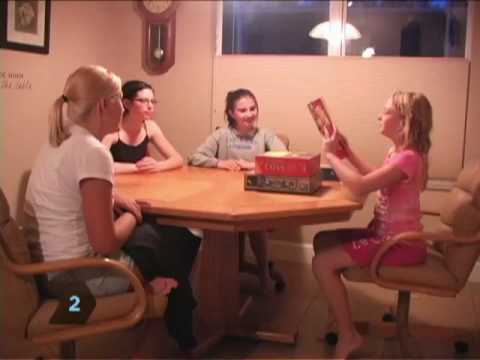 Nasıl Bir Aile Oyunu Gece Var