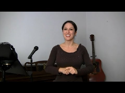 Nasıl Şarkıcı Kitle İçin Solist Dikkat Yönlendirebilirsiniz: Şarkı İş