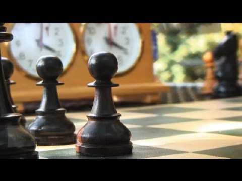 Nasıl Bir Satranç Şampiyonu : Satranç Hamleleri Ve Stratejileri